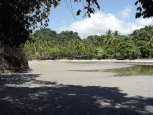 manuel-Antonio-near park